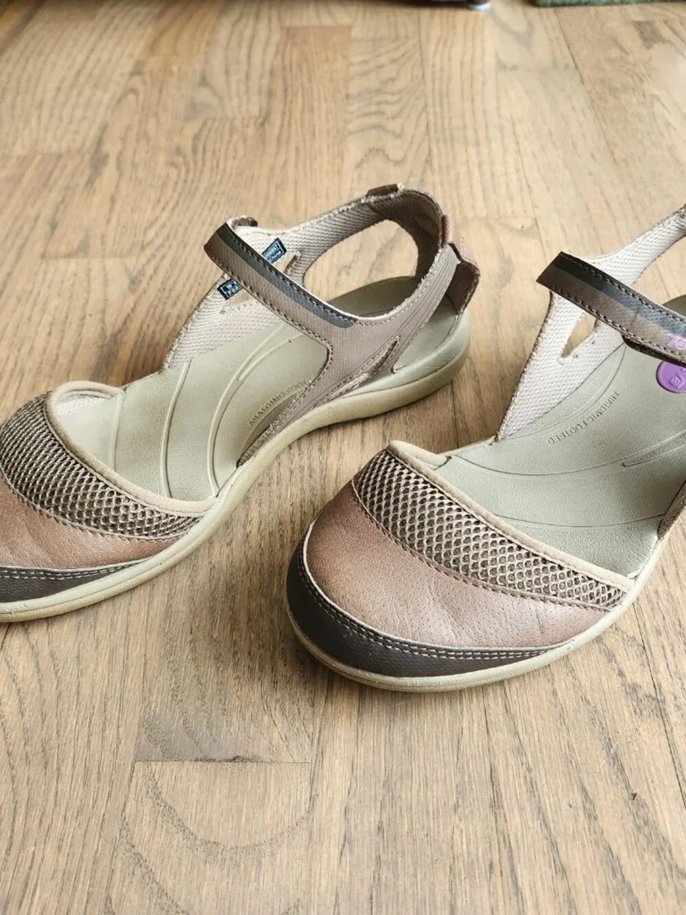 Teva Women's Pasas Mary Jane Shoes, Style # 1000057, Light Brown, 8 Medium - Picture 2 of 7